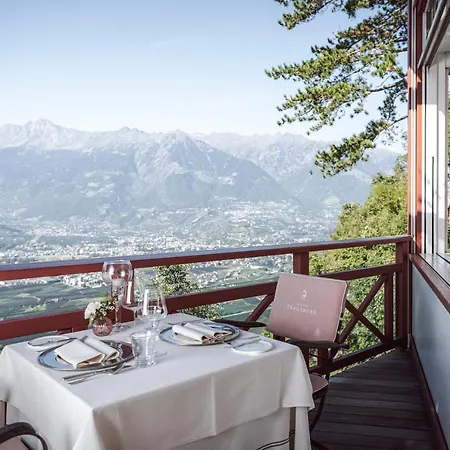 Hotel Relais & Chateaux Castel Fragsburg 5*